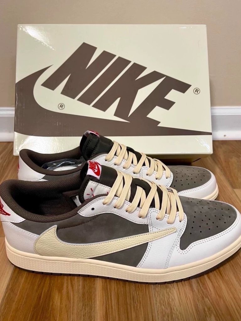 Air Jordan 1 Low X Travis Scott Reverse Mocha Sneakers